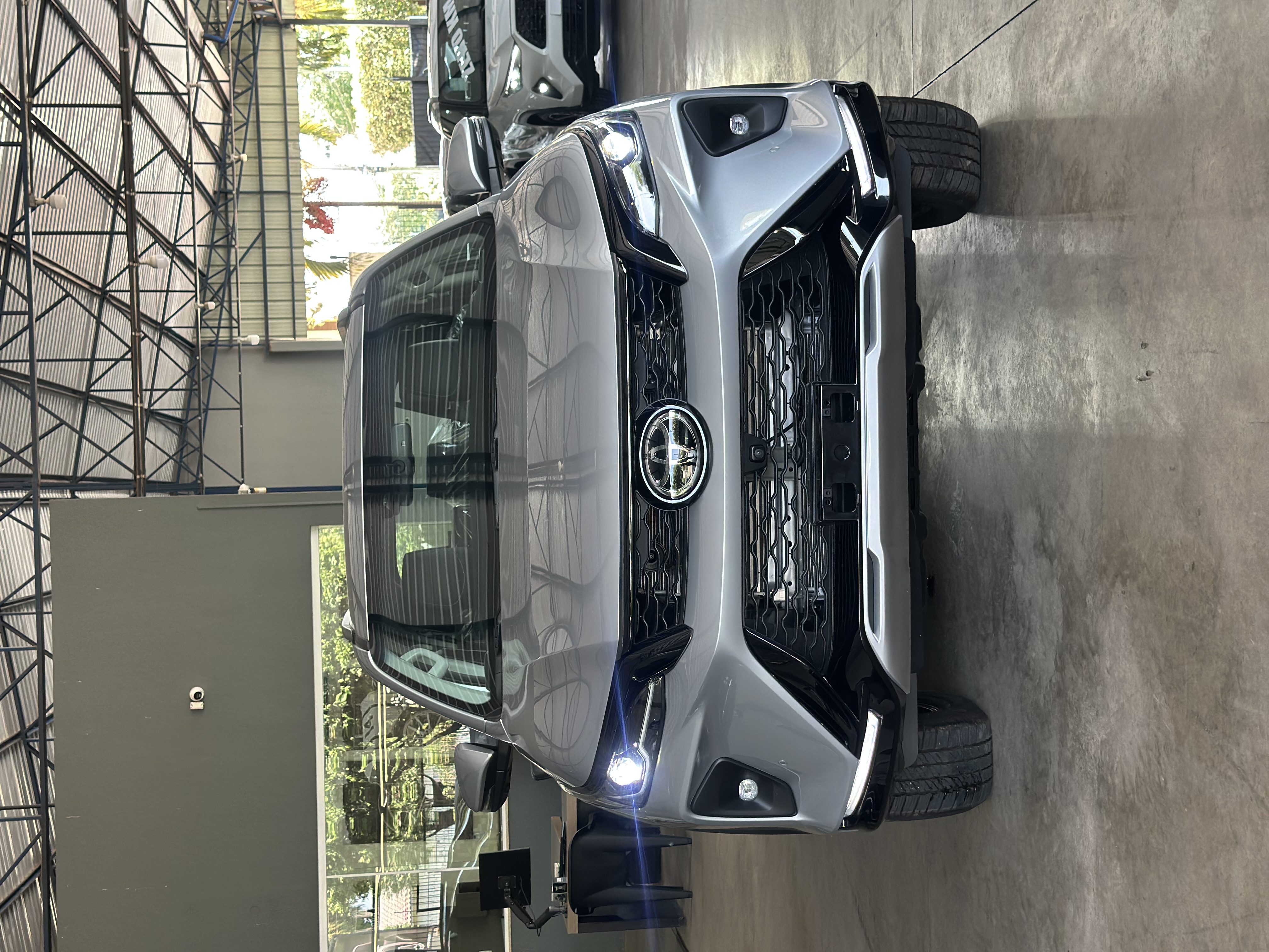 Toyota Hilux SW4